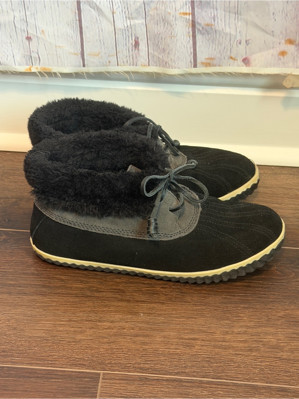 Sperry Elaina Faux Fur Duck Boots Black Suede Lace Up Ankle Women's Sz 8